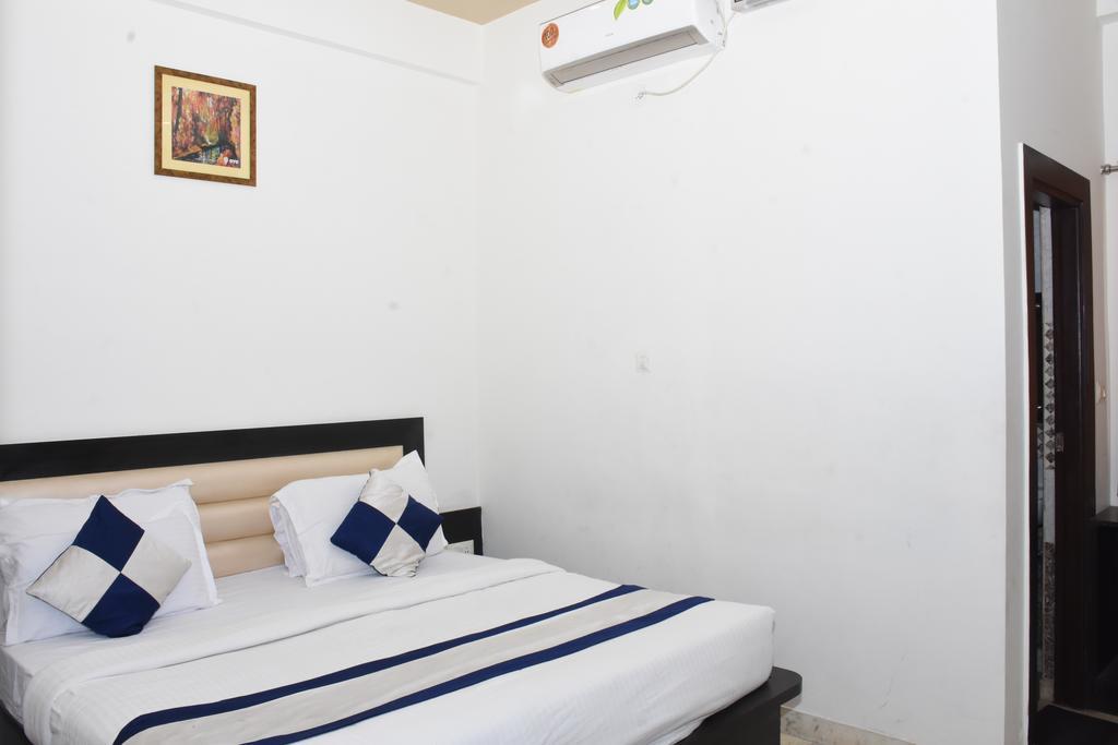 Hotel Aaradhya Residency Agra  Esterno foto