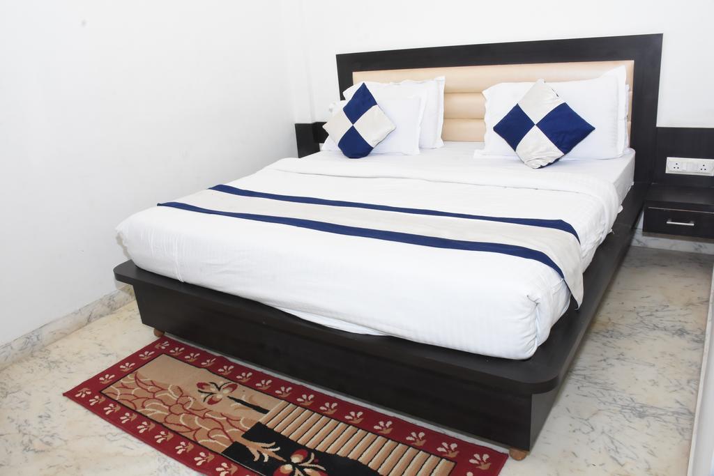 Hotel Aaradhya Residency Agra  Esterno foto